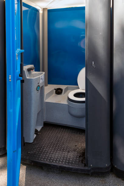 Best Best portable toilet rental  in Smithfield, VA
