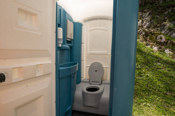 Best Portable toilet rental cost  in Smithfield, VA